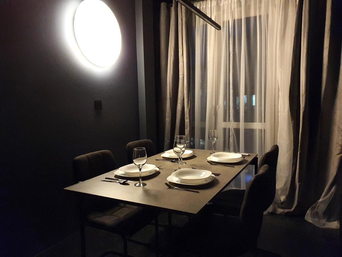 Blacknight Apartment - Self Check-In 24H Wrocław Kültér fotó